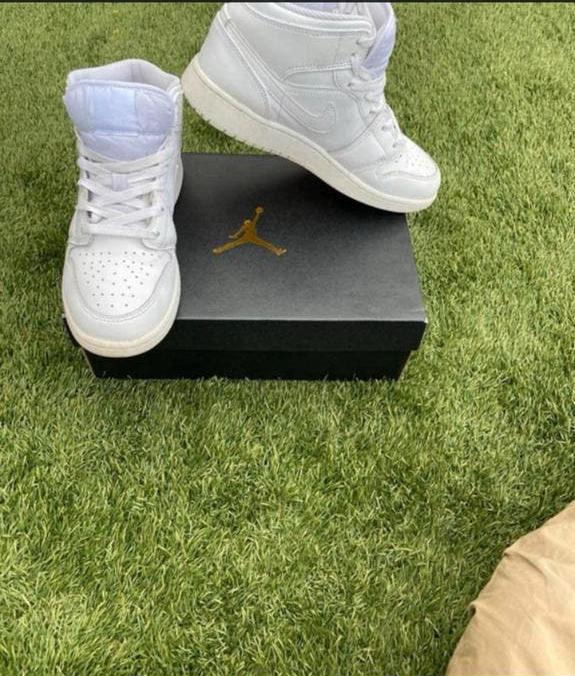 Nike air Jordan 1 mid maat 38.5, Ophalen of Verzenden, Zo goed als nieuw