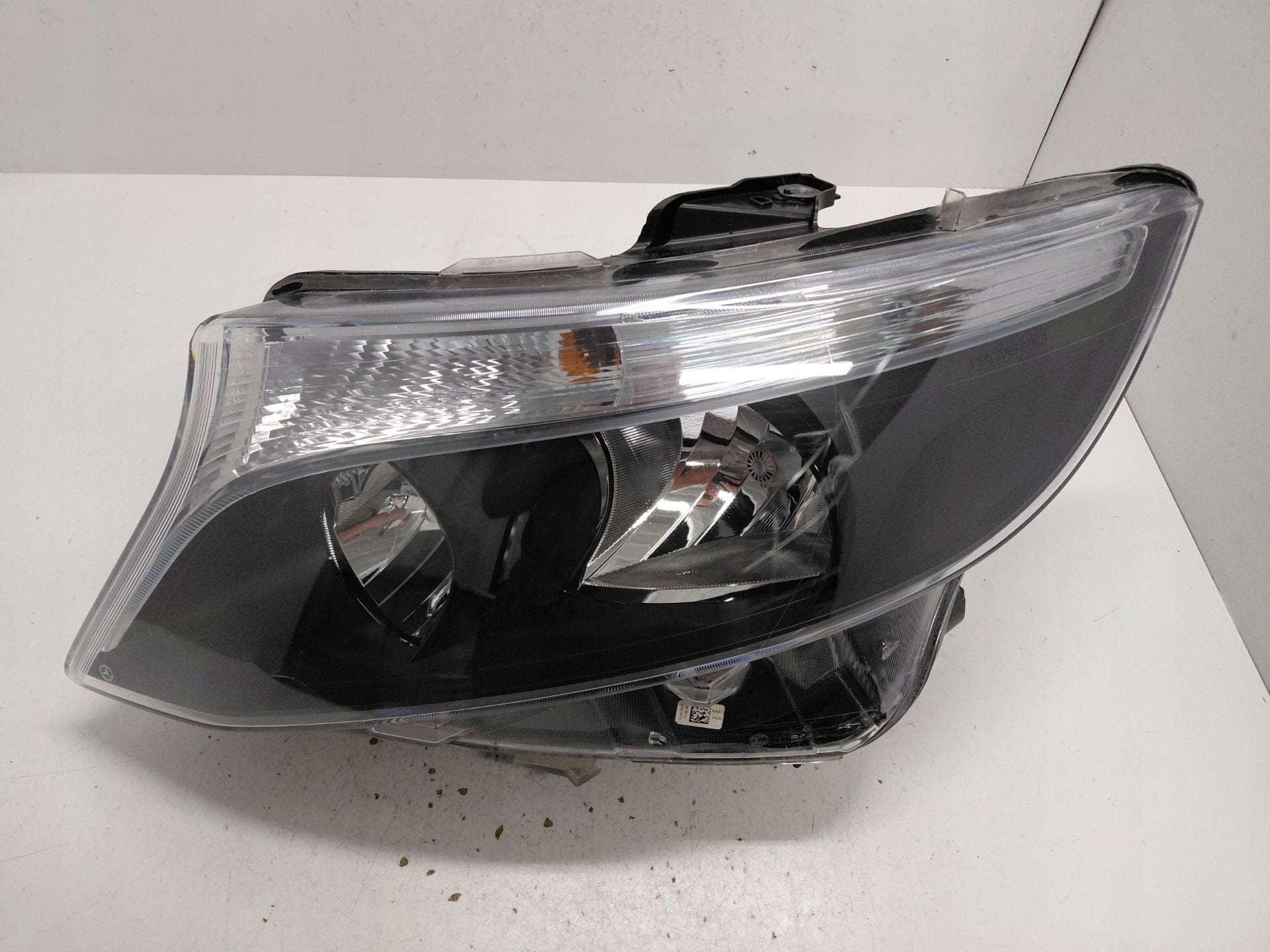 Mercedes Vito W447 Lift Koplamp Links A4479067700, Gebruikt, Mercedes-Benz AG, Mercedes-Benz, Mercedesstrasse 120
70372  Stuttgart, DE