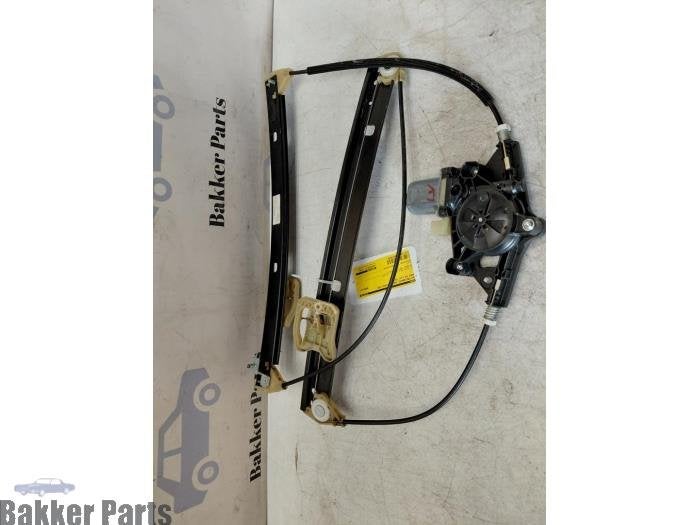 Mécanique vitre 4portes avant gauche d'un Audi A4, -, -, 3 mois de garantie, Audi