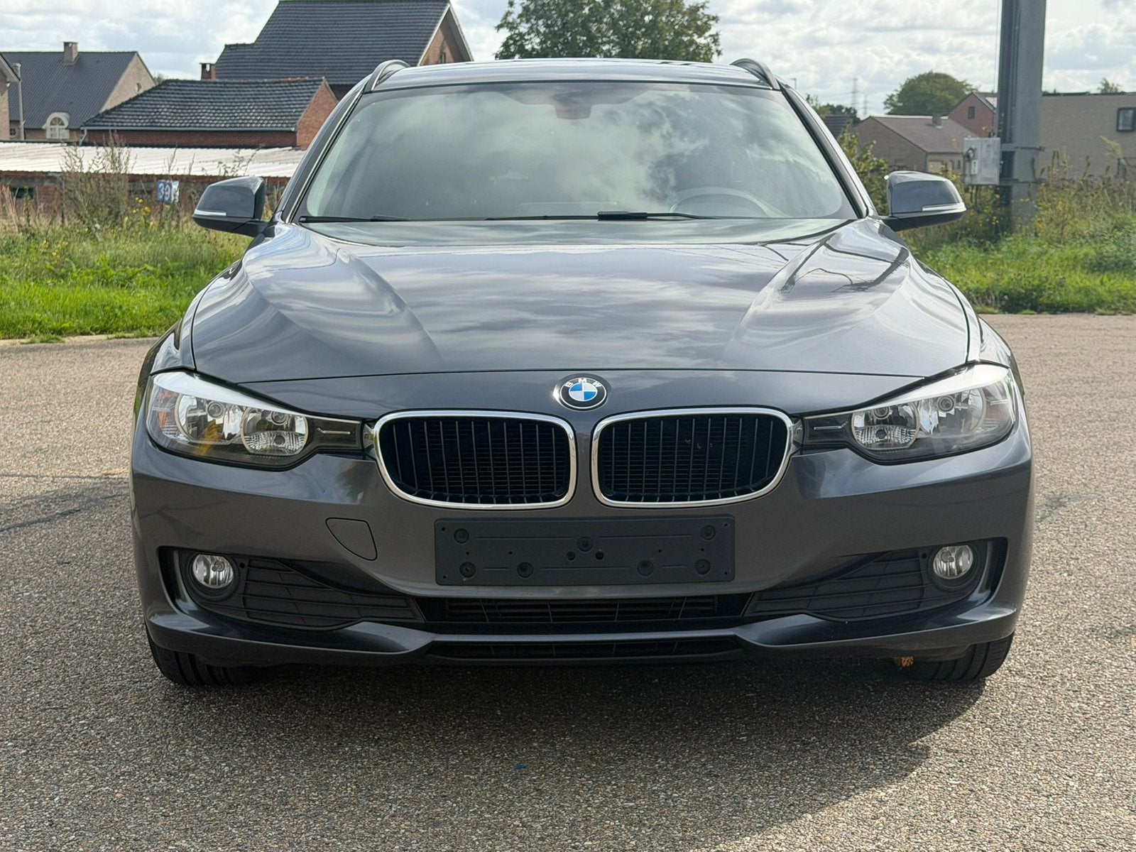 BMW 320 - blanco keuring voor verkoop - nieuwe ketting&turbo, Auto's, Zwart, 5 deurs, Particulier, 3 Reeks