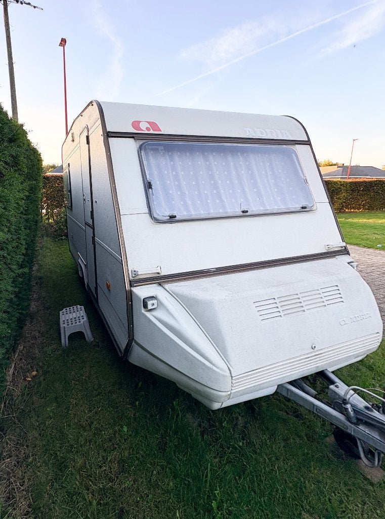 ADRIA OPTIMA 400, Caravanes & Camping, Jusqu'à 4, Coin salon convertible, Auvent, Particulier