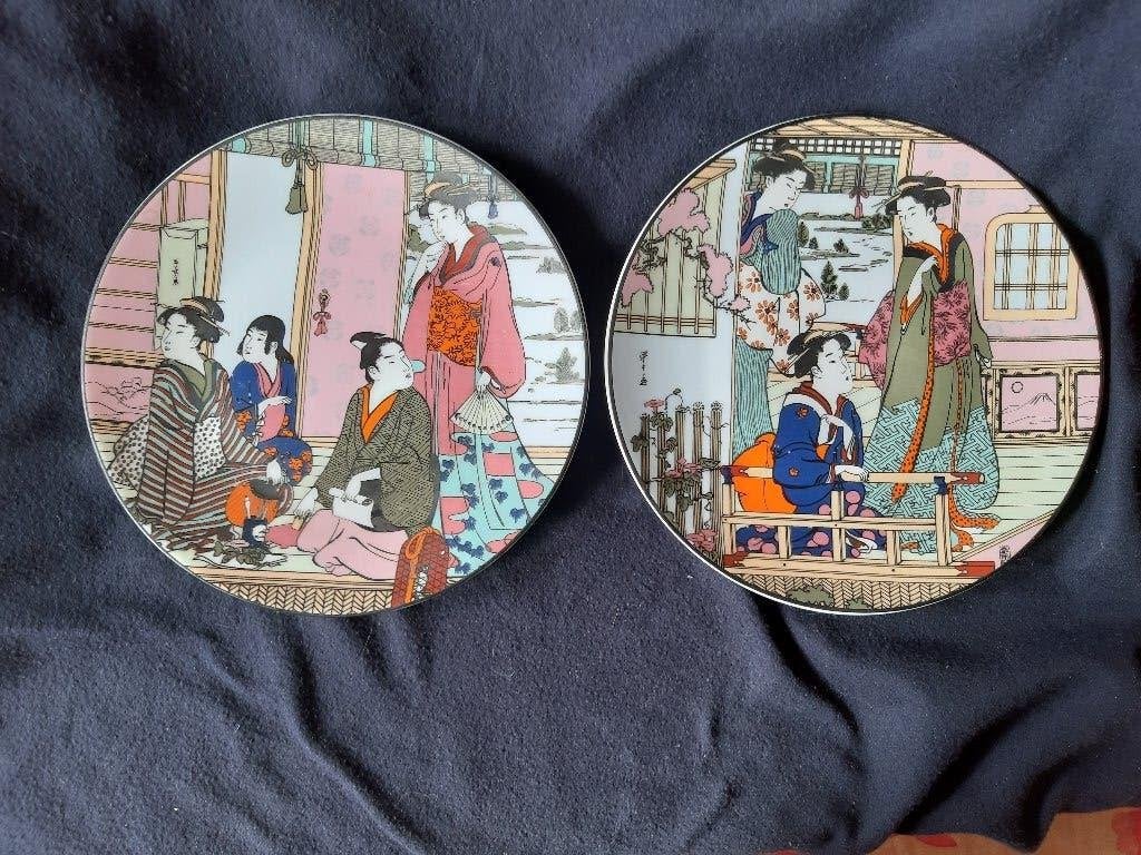 Paire d'assiettes en porcelaine Japonaise, Enlèvement ou Envoi