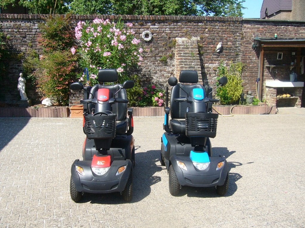 scoot mobielen 2stuks Ivacare comet pro, Ophalen, Zo goed als nieuw, Overige merken