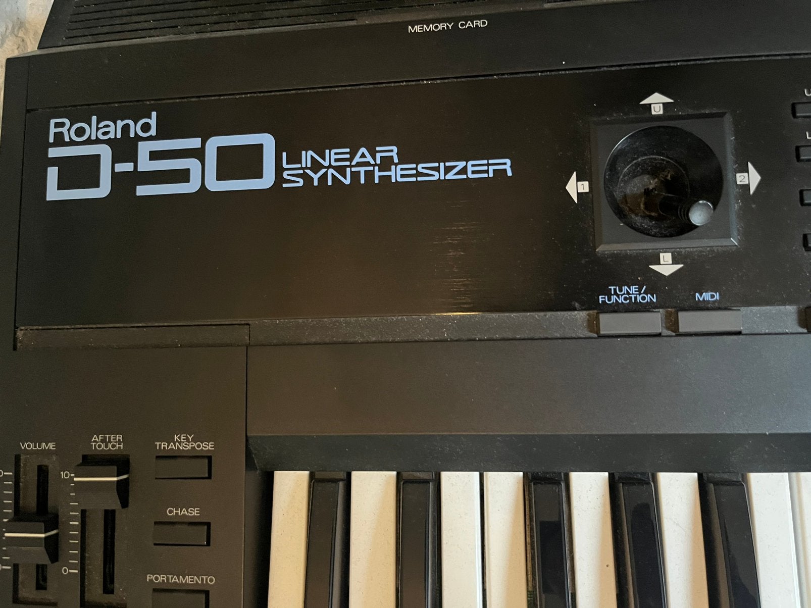 Roland D-50 en excellent état, Musique & Instruments, Enlèvement, Comme neuf, Roland