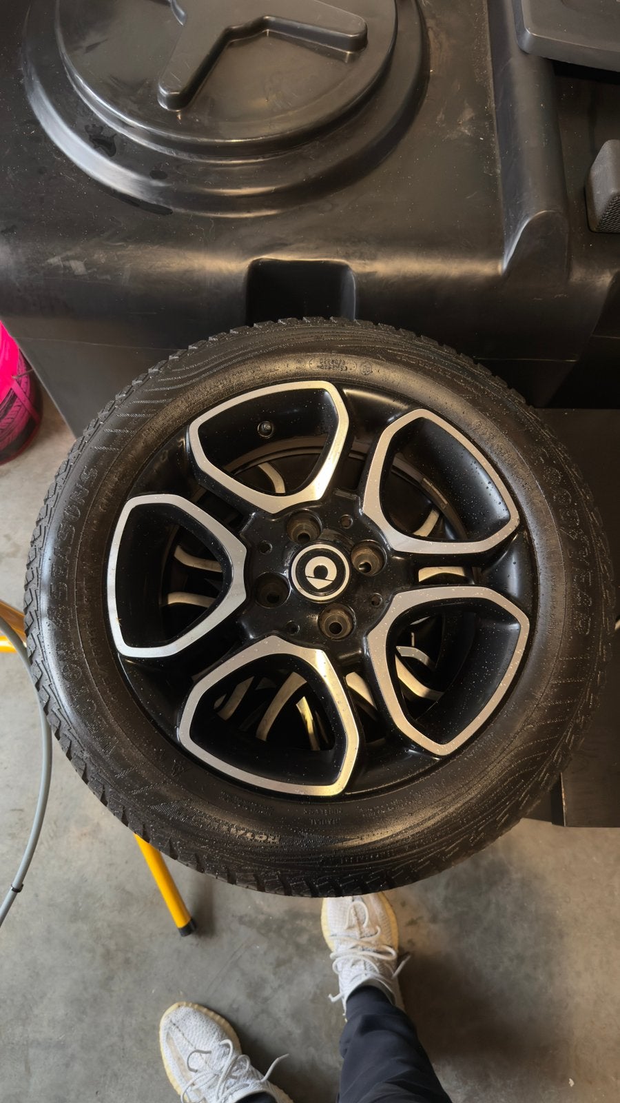 Lot de 4 jantes en alu Smart Fortwo 453 (2018) avec pneus, Autos : Pièces & Accessoires, Enlèvement