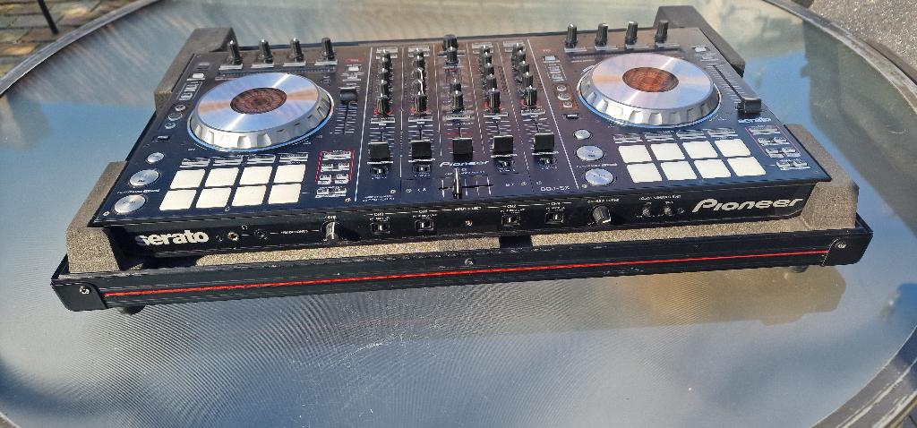 Pioneer DDJ-SX + Flight Case d'origine - Bon état, Musique & Instruments, Enlèvement, Utilisé, Platine, Pioneer