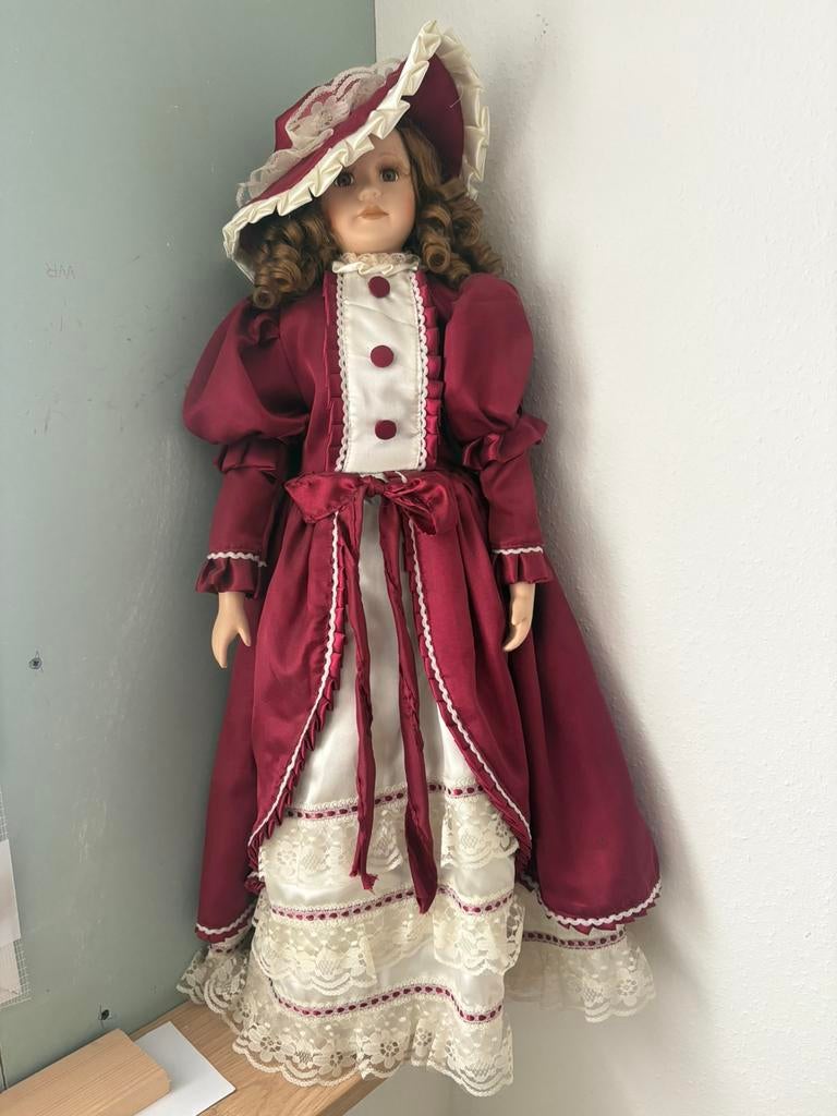 Poupées anciennes en porcelaine, Enlèvement, Comme neuf