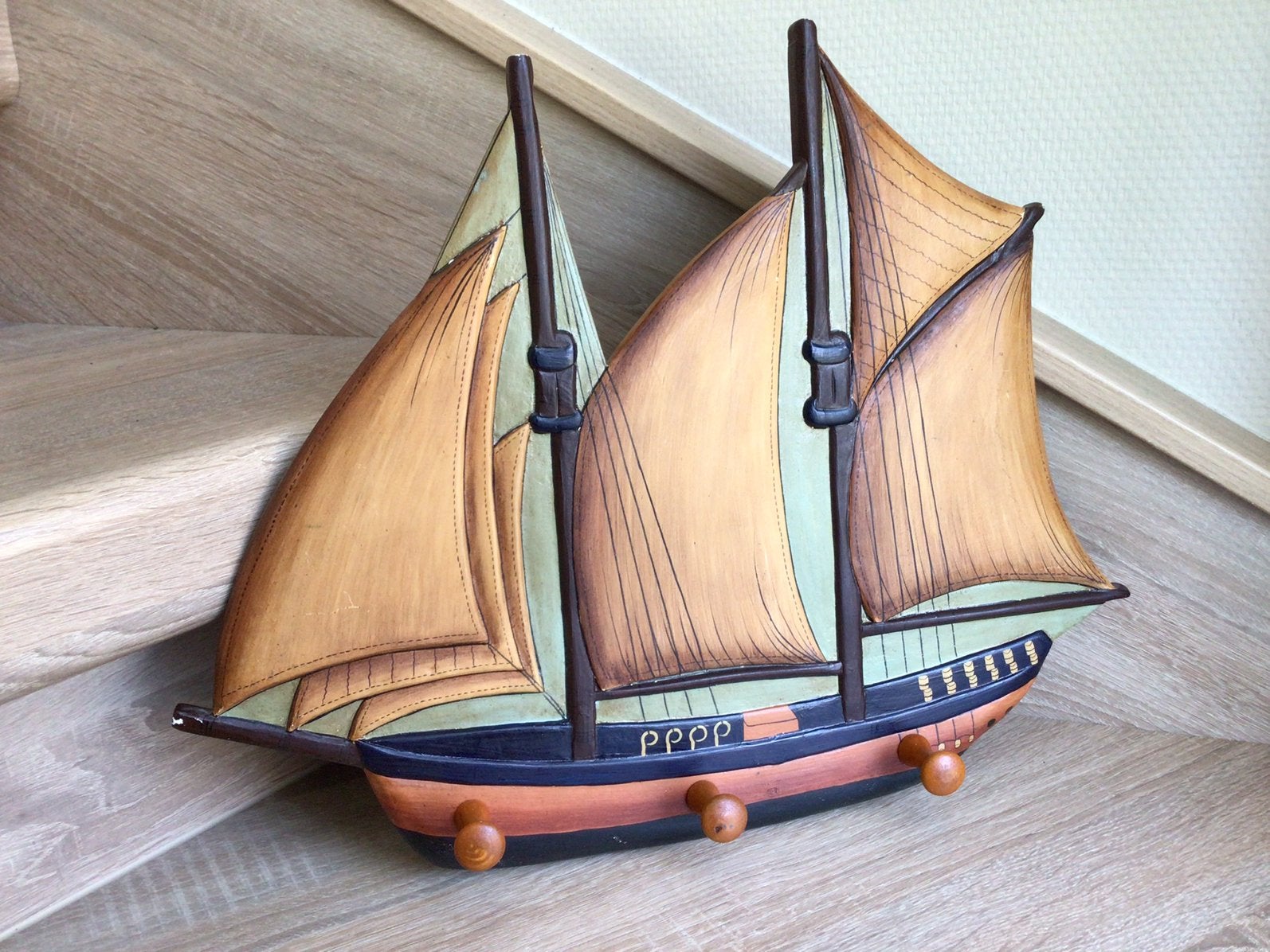 Porte-manteau vintage en bois avec voilier, Maison & Meubles, Accessoires pour la Maison | Portemanteaux, Enlèvement ou Envoi