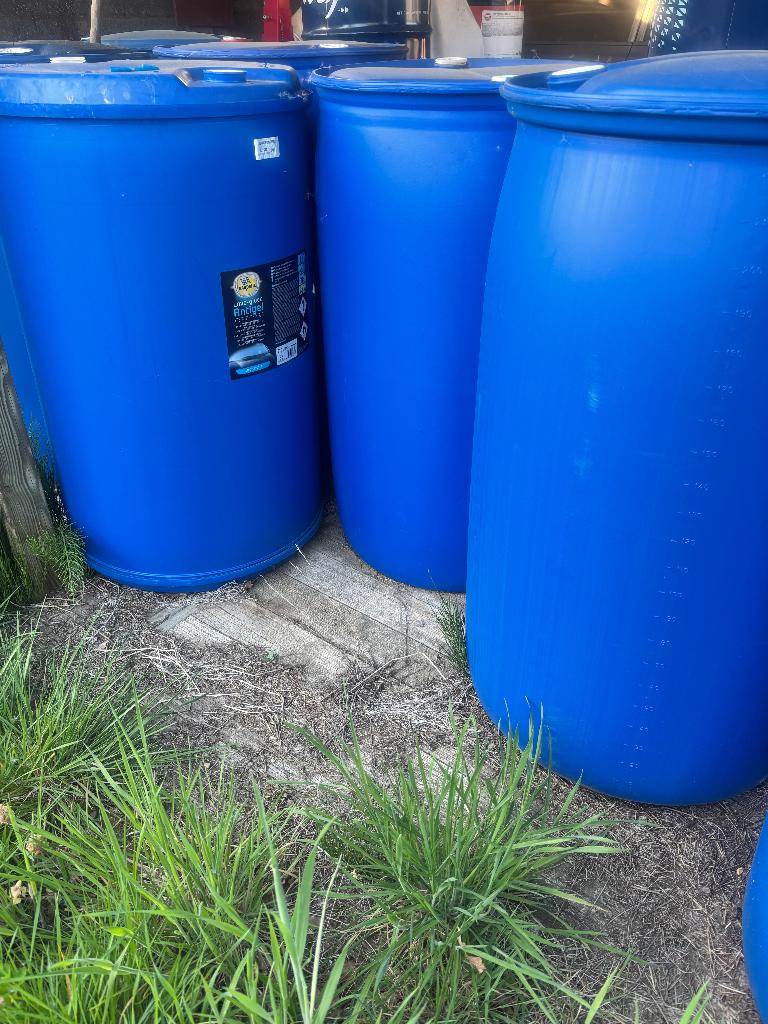 Regentonnen 210L – €25 per stuk, 150 liter of meer, Ophalen, Nieuw, Kunststof