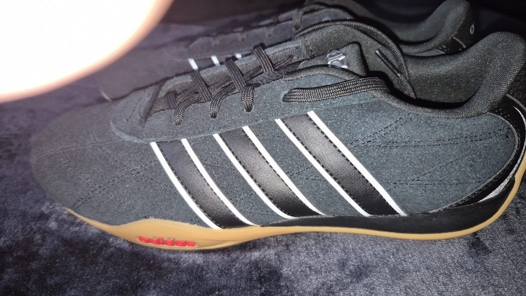 Basket Adidas, Sports & Fitness, Enlèvement, Neuf, Chaussures