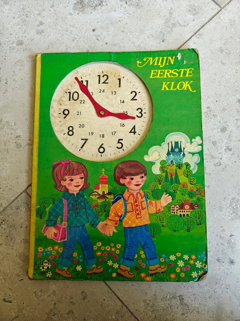 Kloklezen met kinderleerboekje, Ophalen