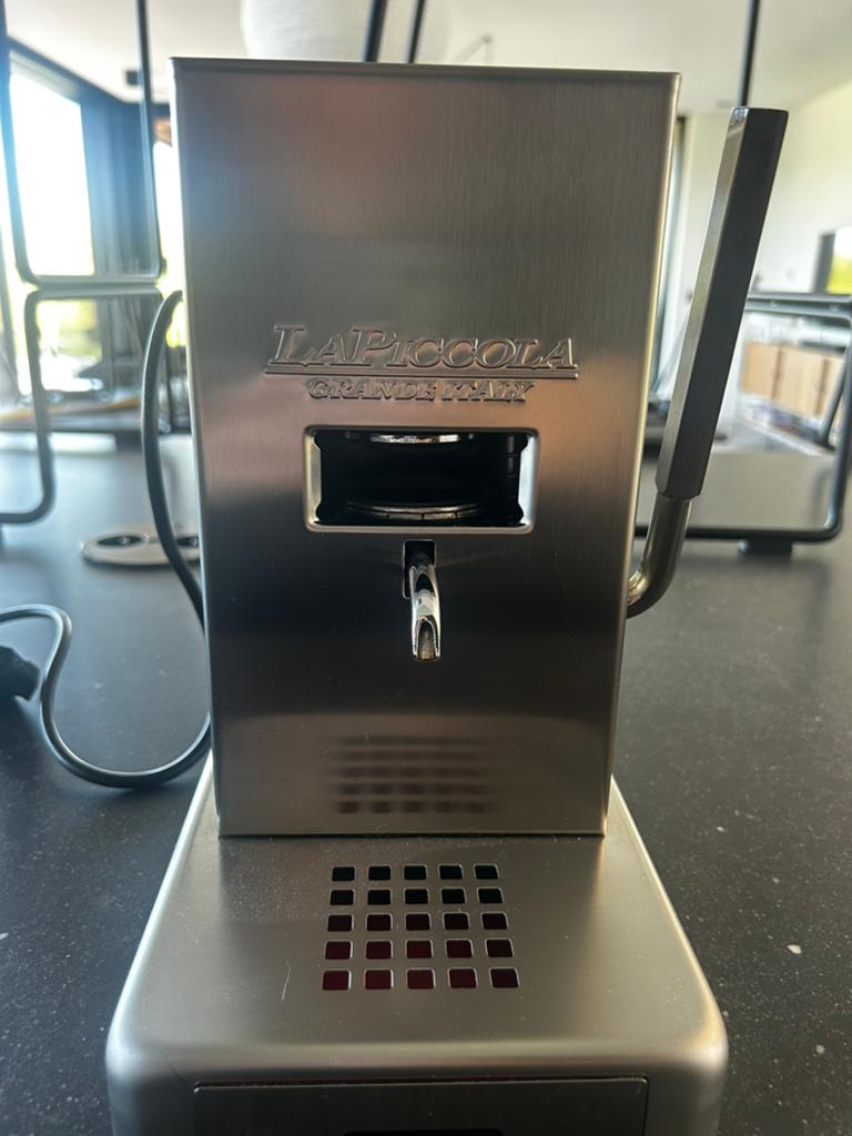 Machine espresso La Piccola, Electroménager, Machine à espresso, Réservoir d'eau amovible, Dosettes et capsules de café, 1 tasse