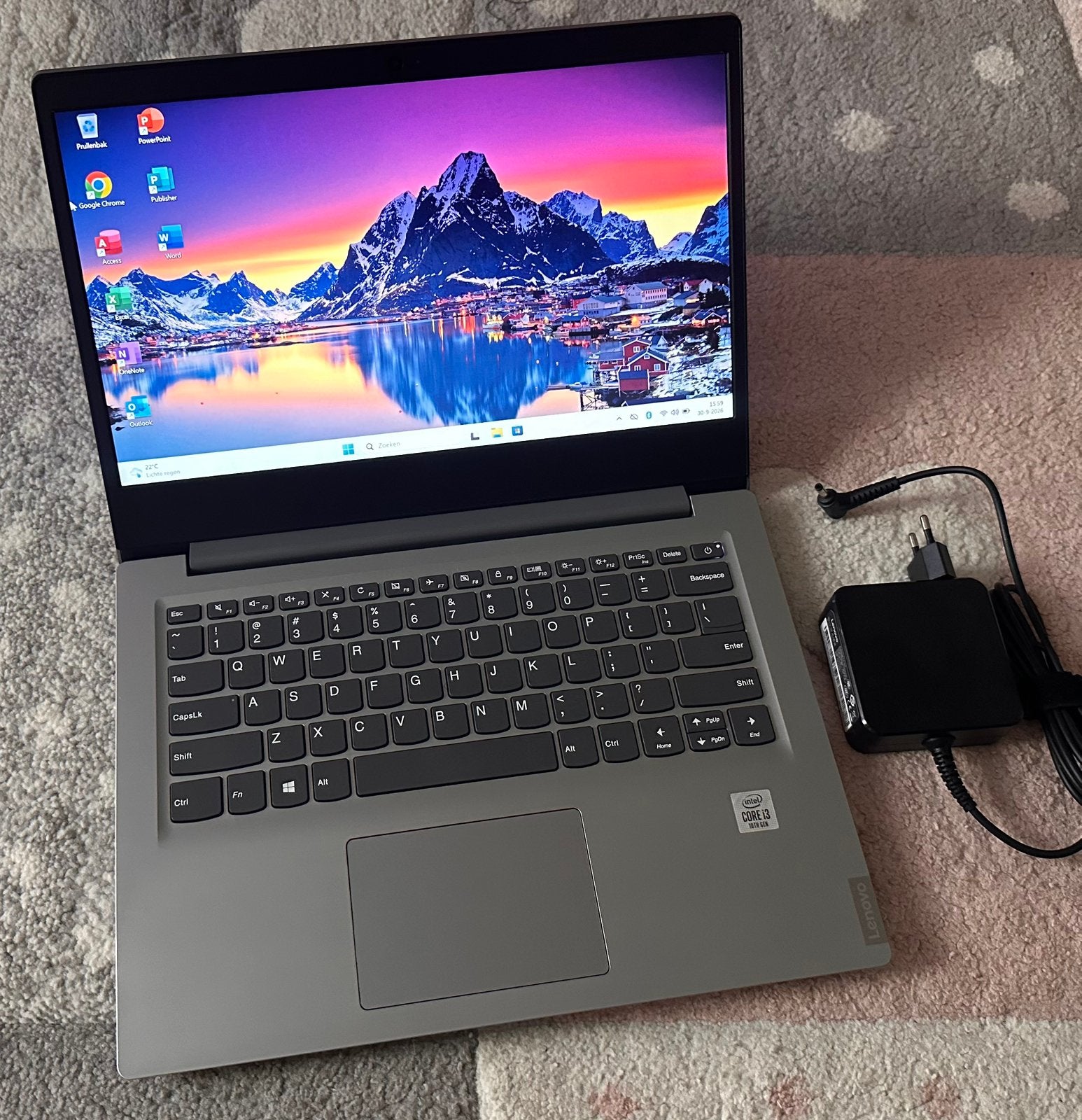 Mooie 14”Full hd Lenovo/ i3-10generatie/12gb ddr4/256gb ssd/, Computers en Software, Ophalen, Zo goed als nieuw