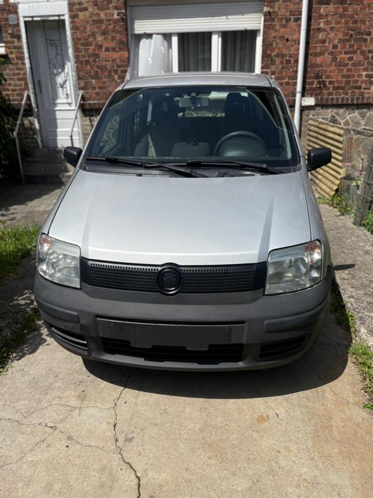 Fiat panta 1.1essence 2009 pret à immatriculer avec carpass, Autos, Fiat, Argent ou Gris, Achat, Panda, Boîte manuelle