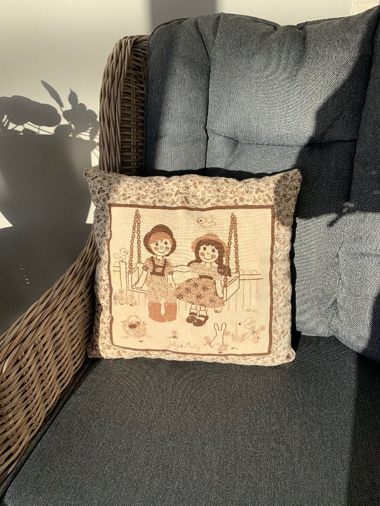 Sfeervol decoratiekussen, Huis en Inrichting, Woonaccessoires | Kussens, Ophalen of Verzenden, Gebruikt, Beige, Inclusief binnenkussen