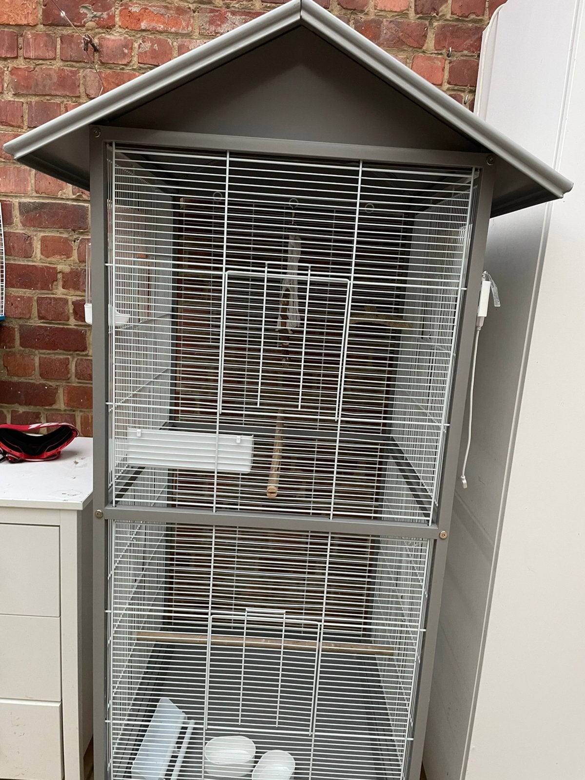 Te koop  volière voor parkieten of kleine vogels goede staat, Ophalen, Zo goed als nieuw, Aluminium, Volière