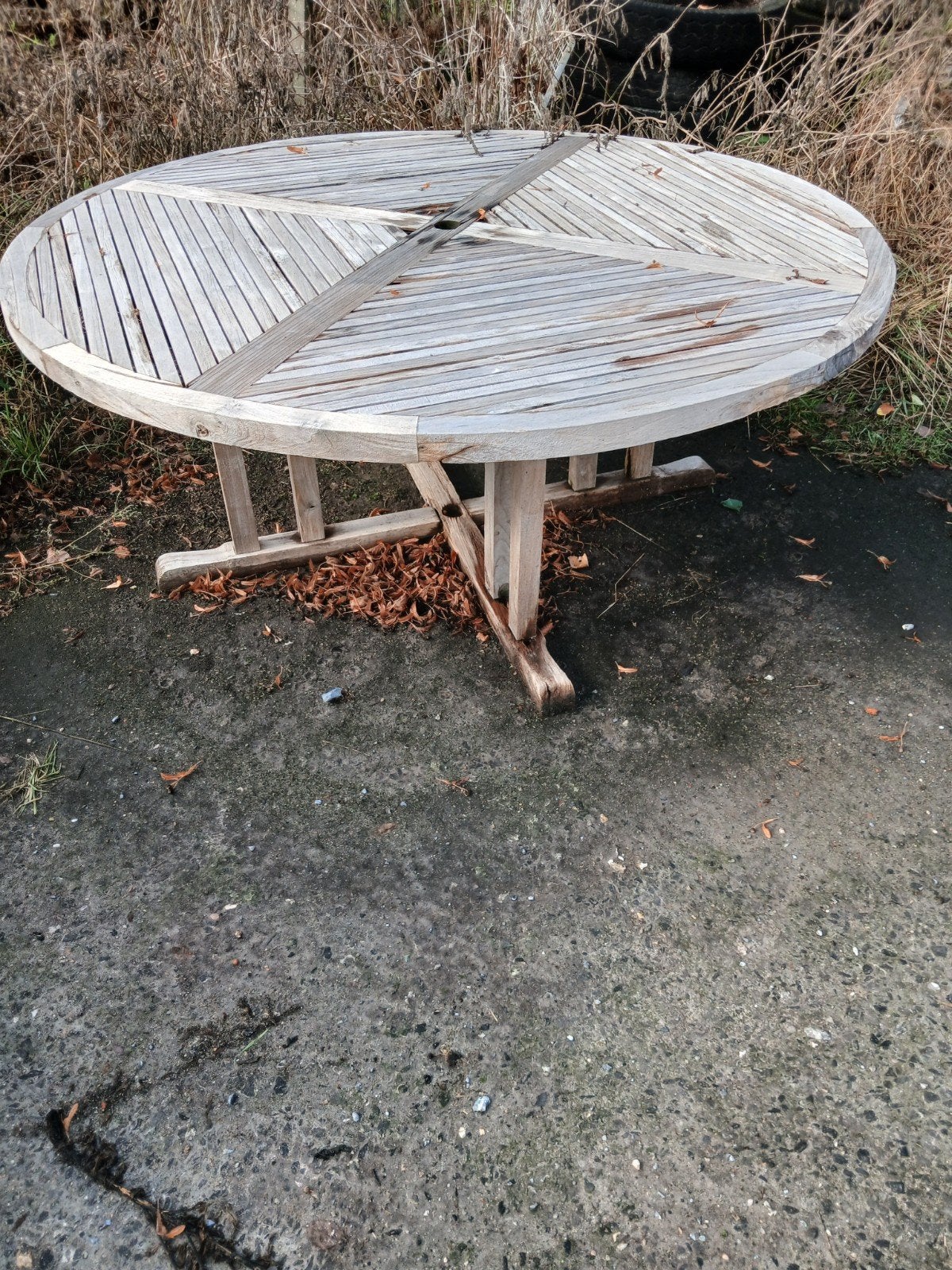 teak tafel, Ophalen