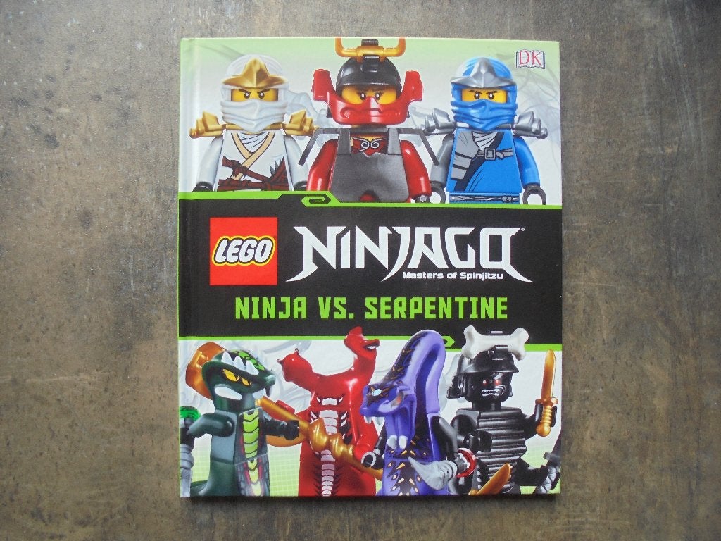Lego Book Lego Ninjago Ninja vs Serpentine (zie foto's), Kinderen en Baby's, Ophalen of Verzenden, Zo goed als nieuw, Lego, Ninjago