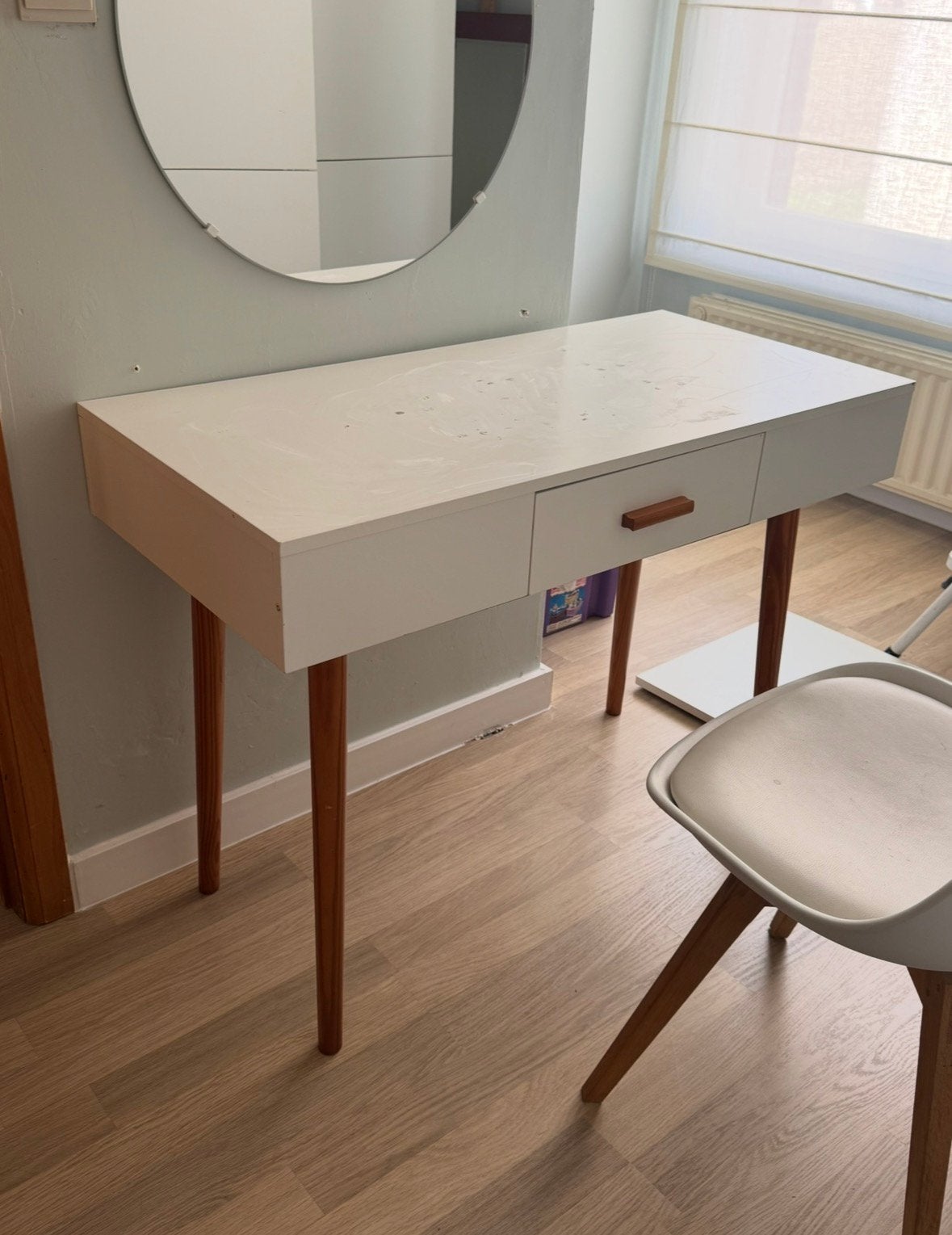 Gratis bureautje / kaptafel, Huis en Inrichting, Ophalen, Zo goed als nieuw