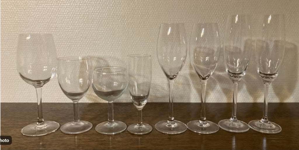Lot de 8 verres à pied, Enlèvement, Utilisé