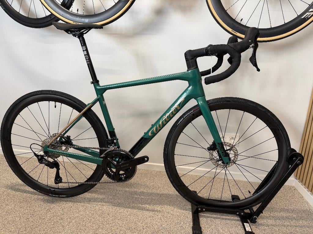 Wilier Garda, Shimano 105 SWR40 Medium, 28 inch, Carbon, Wilier, Nieuw