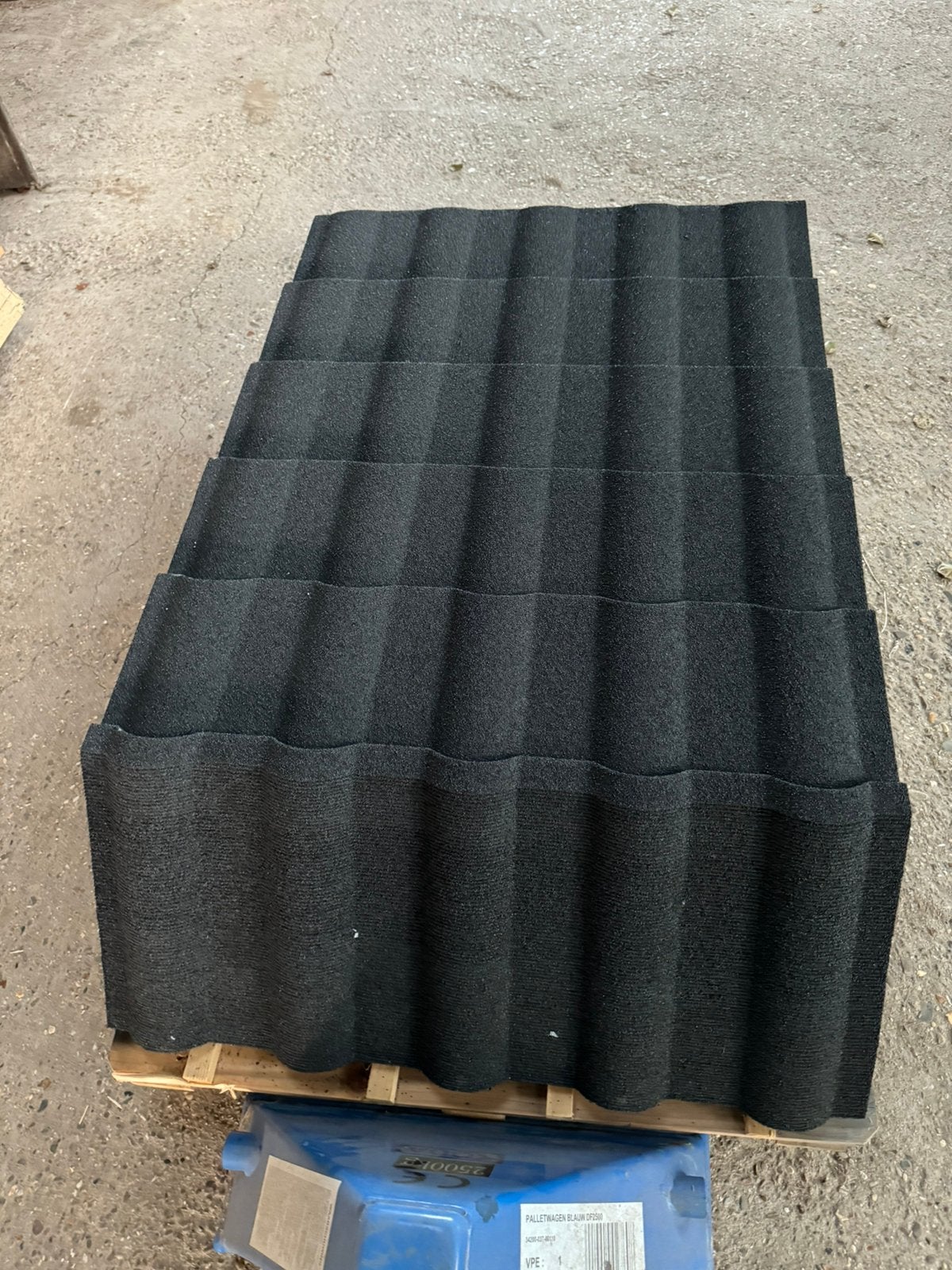 75 nieuwe aquapan metaal dakpanplaten 113cm x 83cm antraciet, Doe-het-zelf en Bouw, Dakpannen en Dakbedekking, Zwart, Nieuw, Metaal