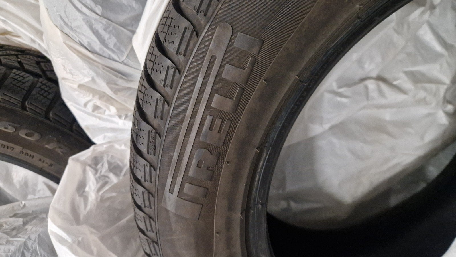 FIRELLI 225/60 R17 WINTERBANDEN /, Auto-onderdelen, Banden en Velgen, Ophalen, Winterbanden