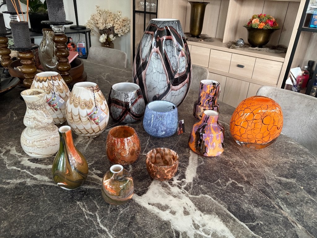 13 glazen handgemaakte vazen Fidrio, Maison & Meubles, Accessoires pour la Maison | Vases, Neuf, Convient pour fleurs séchées
