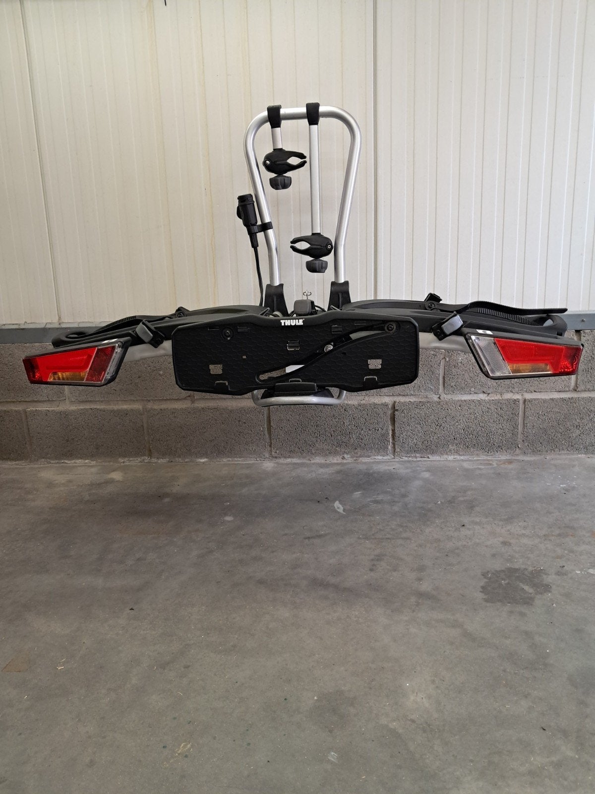 Thule aesyfold XT 2 931 geschikt voor alle fietsen max 60kg, Ophalen, Zo goed als nieuw, Brede banden, 2 fietsen