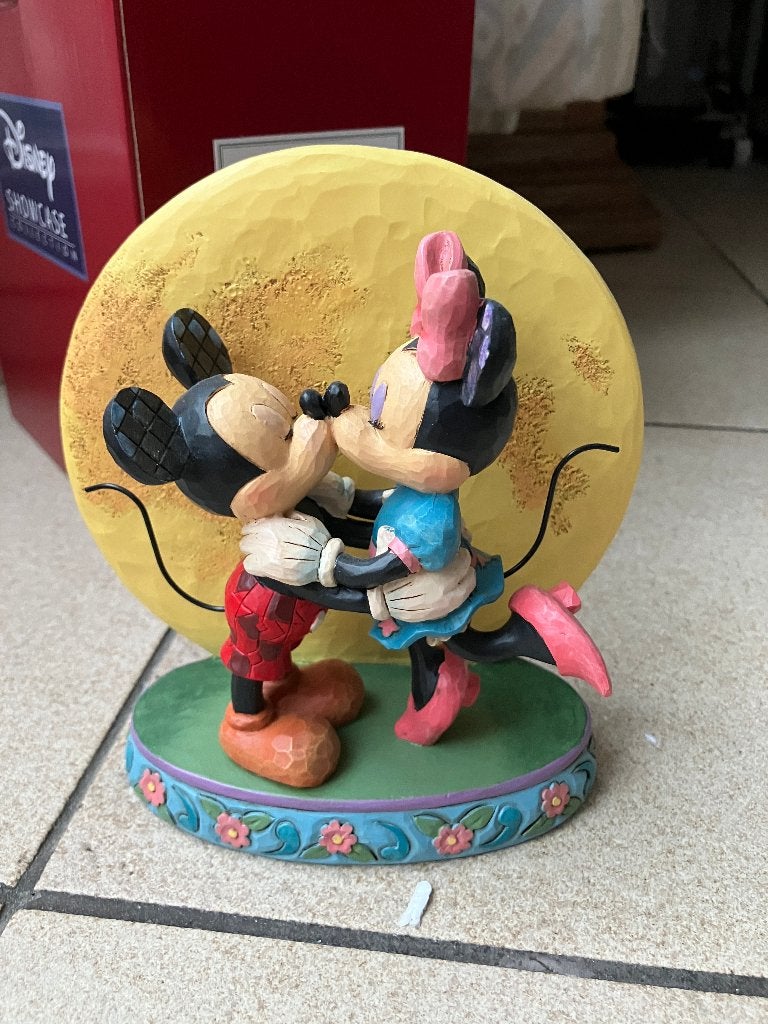 Disney Traditions Magic and Moonlight Mickey x Minnie Moon, Verzamelen, Disney, Ophalen of Verzenden, Mickey Mouse, Nieuw, Beeldje of Figuurtje