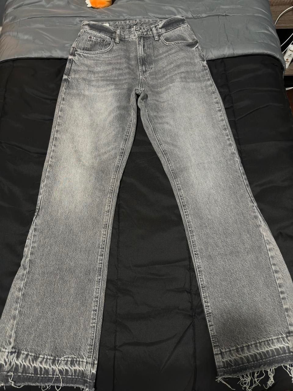 Zara Flair Jeans, Kleding | Dames, Spijkerbroeken en Jeans, Ophalen, Zo goed als nieuw, Grijs