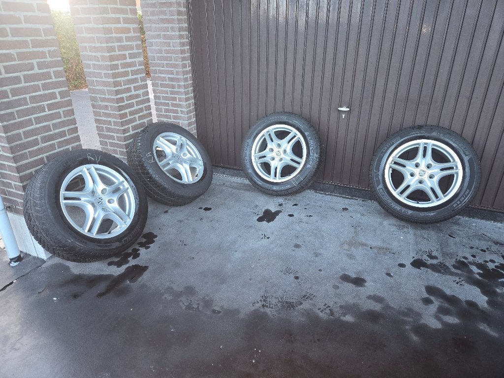 ORIGINELE PORSCHE CAYENNE 18" + MICHELIN WINTERBANDEN, Ophalen, 18 inch, Gebruikt, 255 mm