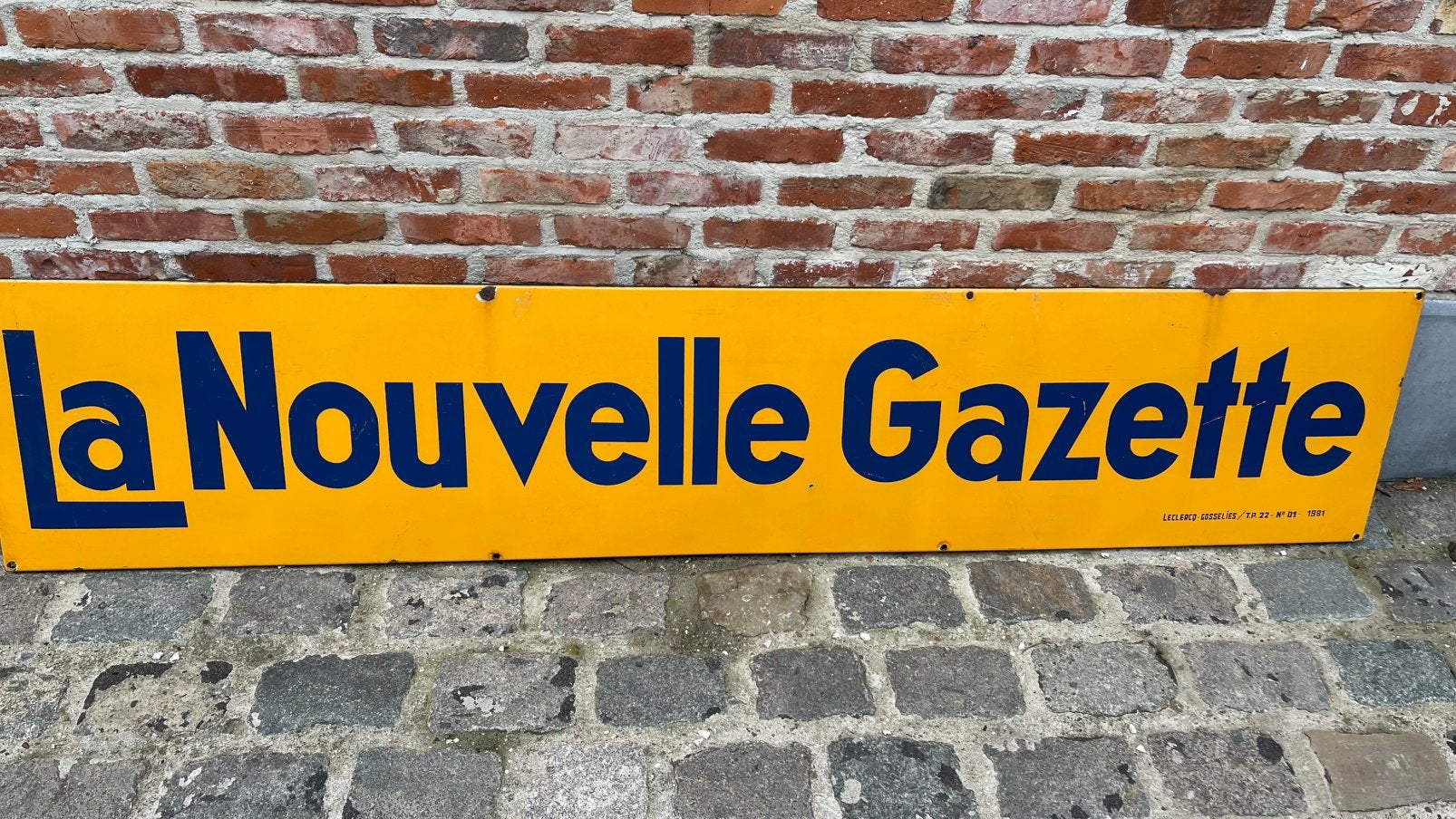 Emaille bord la nouvelle gazette., Ophalen, Zo goed als nieuw, Reclamebord