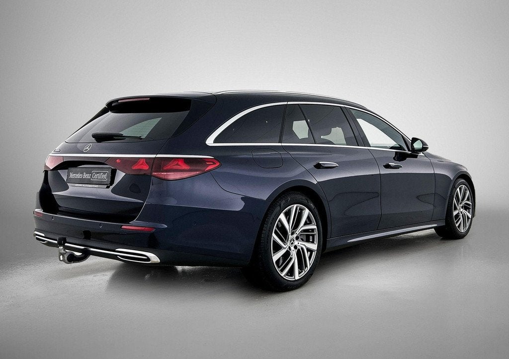Mercedes-Benz E-Klasse 300 E Break Luxury Line | Trekhaak |, Auto's, Mercedes-Benz, Automaat, Winterpakket, Gebruikt, Blauw