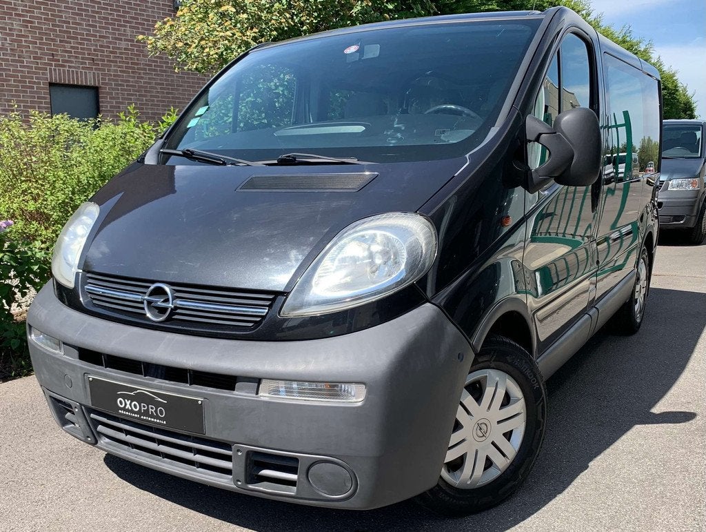 Opel Vivaro 2.5 CDTi 135CV / Double Cabine / 5 Places / Atta, Achat, Entreprise, Boîte manuelle, 1820 kg