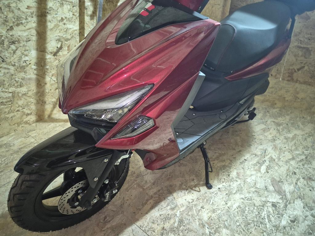 Brommer b classe, Motoren, Particulier, Scooter