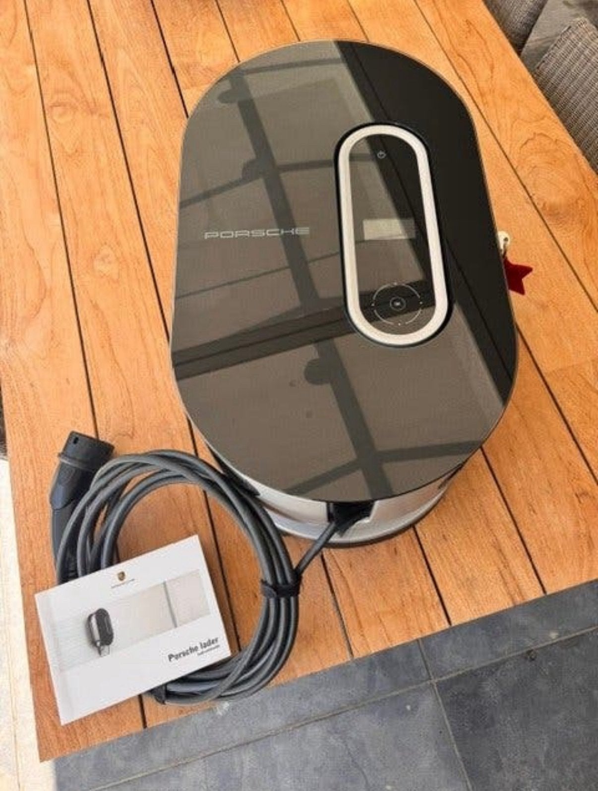 Porsche EV charger (inclusief wall mount), Autos : Divers, Bornes de recharge, Enlèvement, Comme neuf, Borne de recharge et Câble de charge