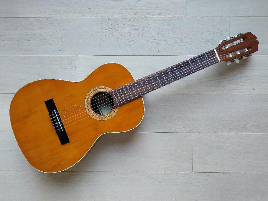 Guitare espagnole Juan Salvador Cadet avec sac de transport, Musique & Instruments, Enlèvement ou Envoi, Utilisé, Guitare classique ou espagnole