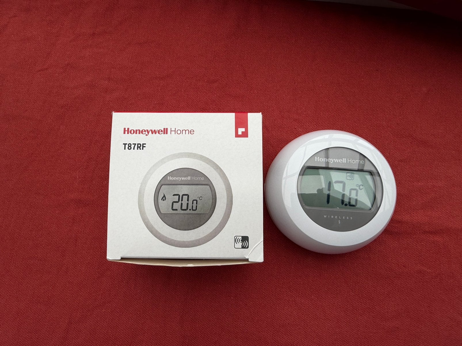 Termostat sans fil honeywell T87RF2059, Enlèvement, Comme neuf