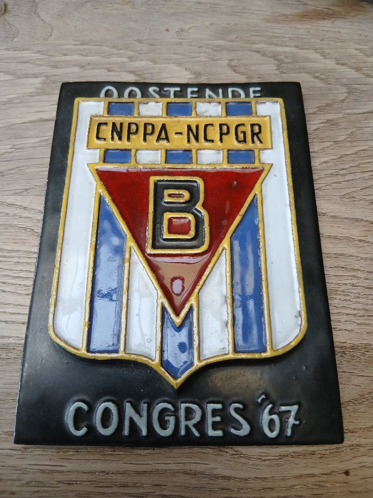 Crest en grais émaillé CNPPA NCPGR 1967, Envoi, Armée de terre, Emblème ou Badge
