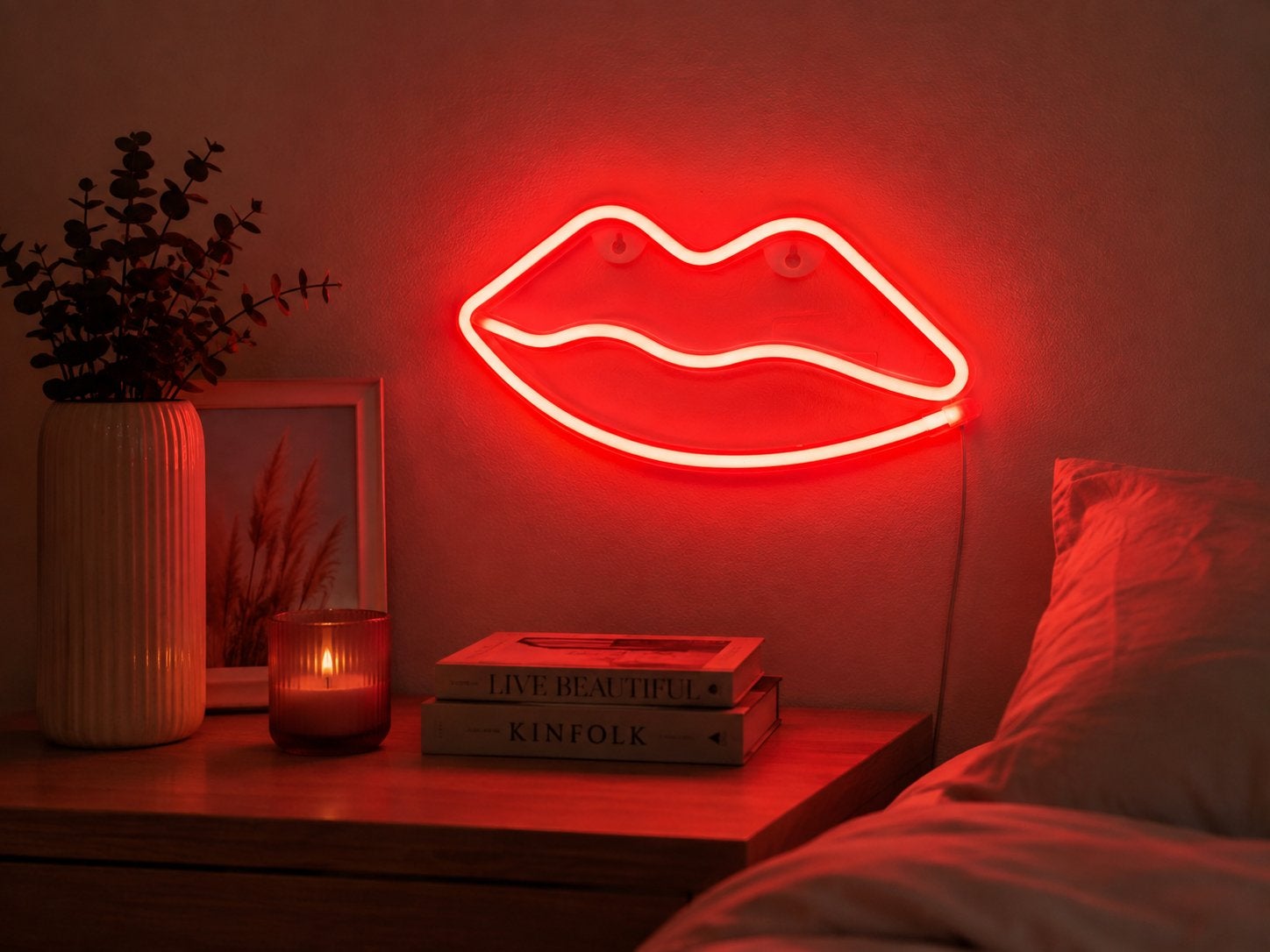 Lampe néon LED lèvres - 220 V ou 3AA - rétro vintage mancave, Enlèvement ou Envoi, Comme neuf, Panneau publicitaire