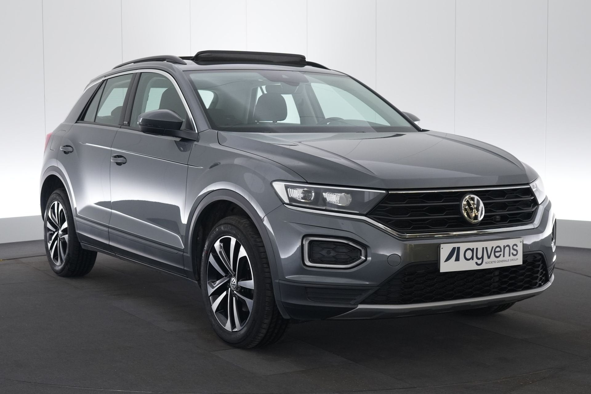 (1YFM534) VOLKSWAGEN T-ROC, Autos, Argent ou Gris, Achat, Entreprise, 5 portes