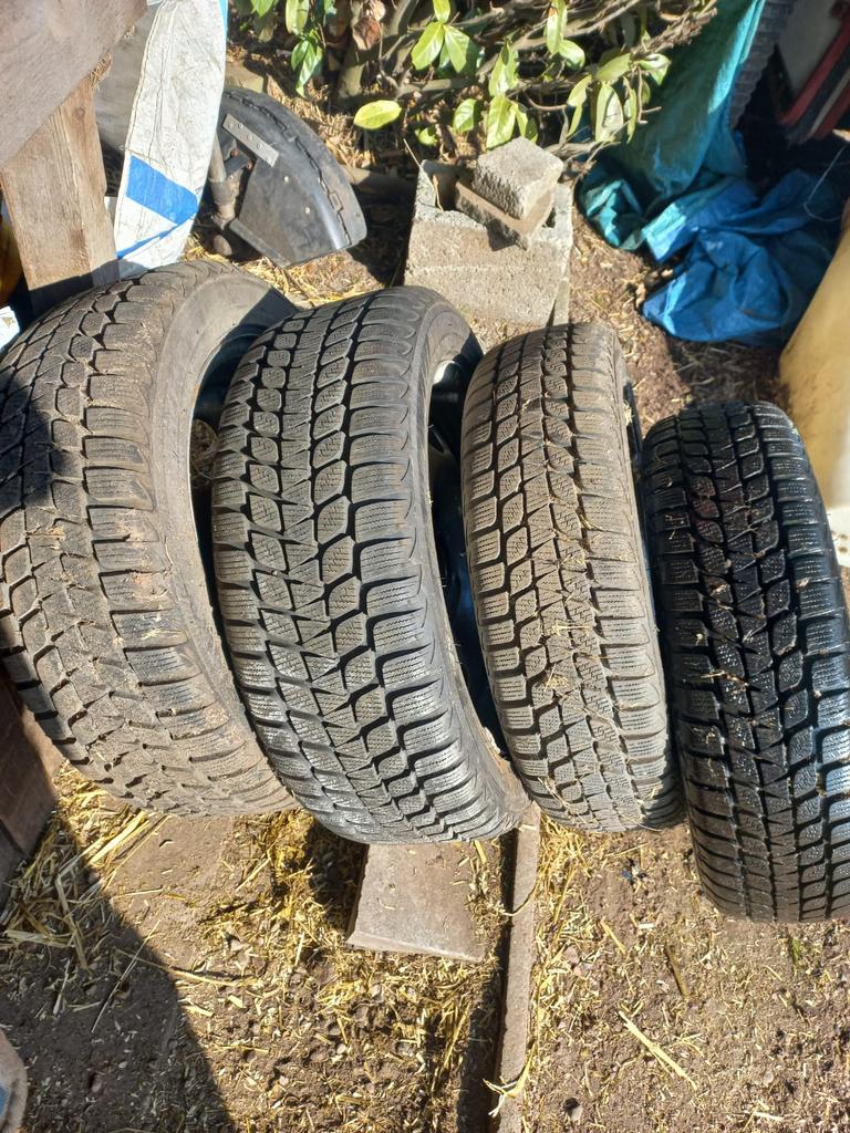 Nieuwe winterbanden op velg voor Smart auto, Auto-onderdelen, Banden en Velgen, Ophalen, Overige, 15 inch, Overige