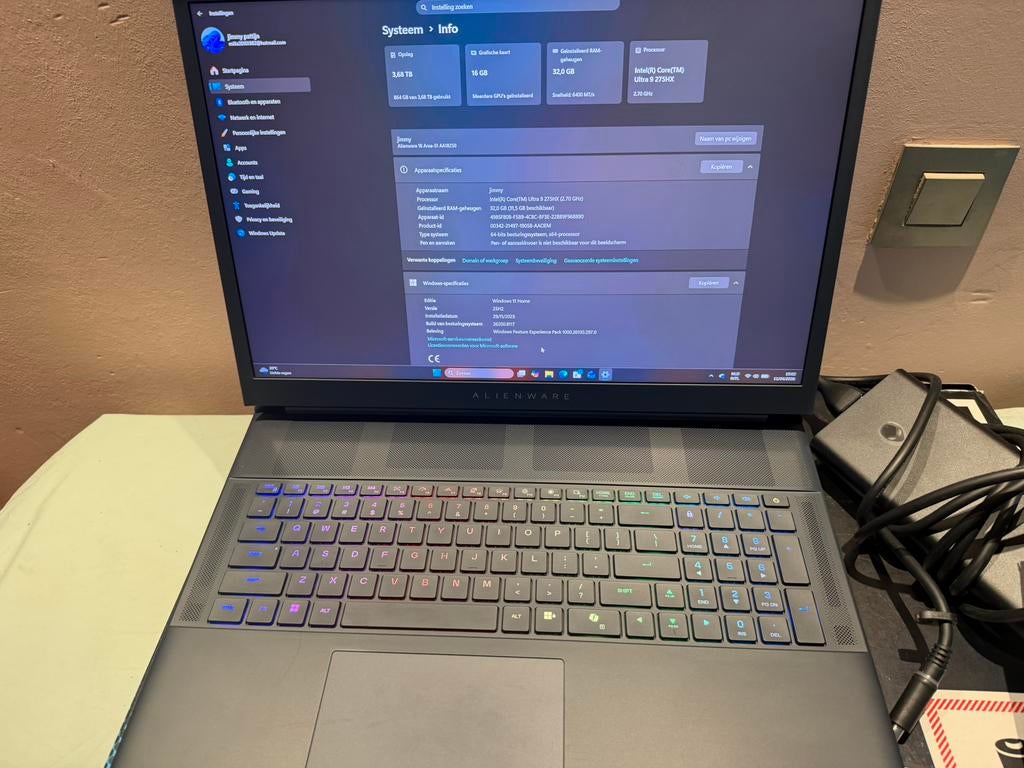 Alienware area51 18 laptop rtx 5080 32gb ram 2x2 ssd, Computers en Software, Windows Laptops, Ophalen, 32 GB, Zo goed als nieuw