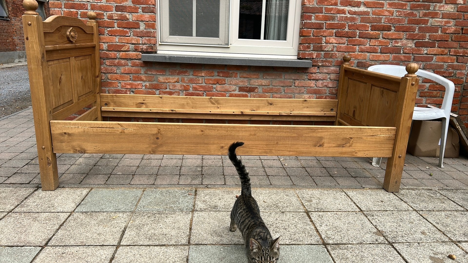 Bed, Ophalen, Zo goed als nieuw, Hout