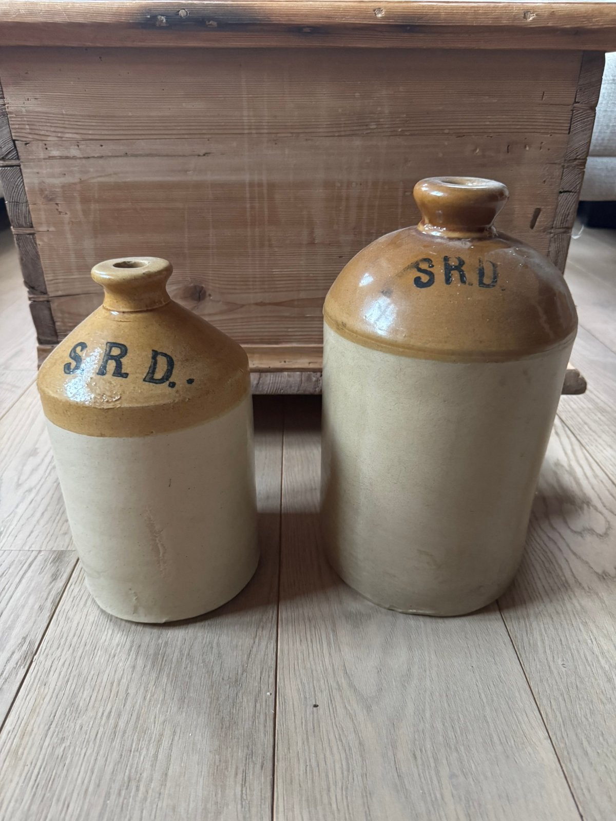 Anthieke Engelse legerkrukken SRD rum jars Pearson & Co, Ophalen