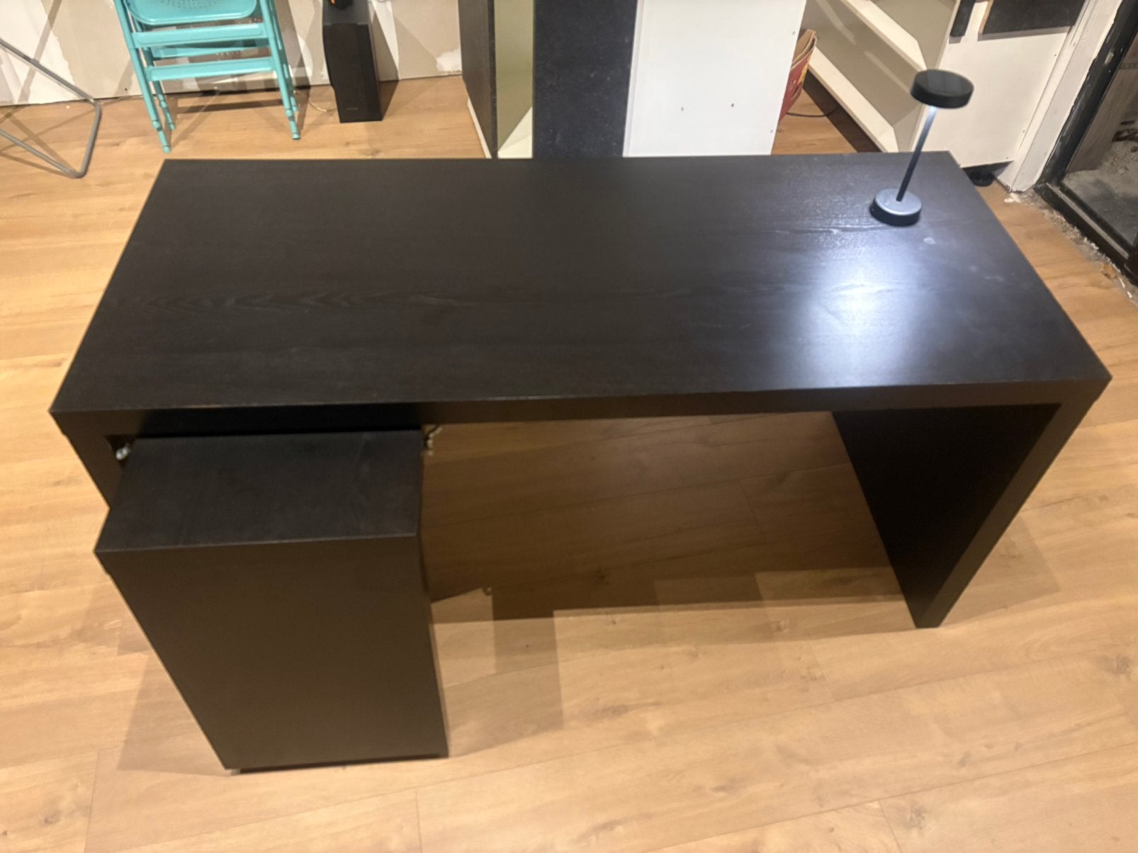 zwarte bureau ikea, Huis en Inrichting, Ophalen of Verzenden, Zo goed als nieuw, IKEA