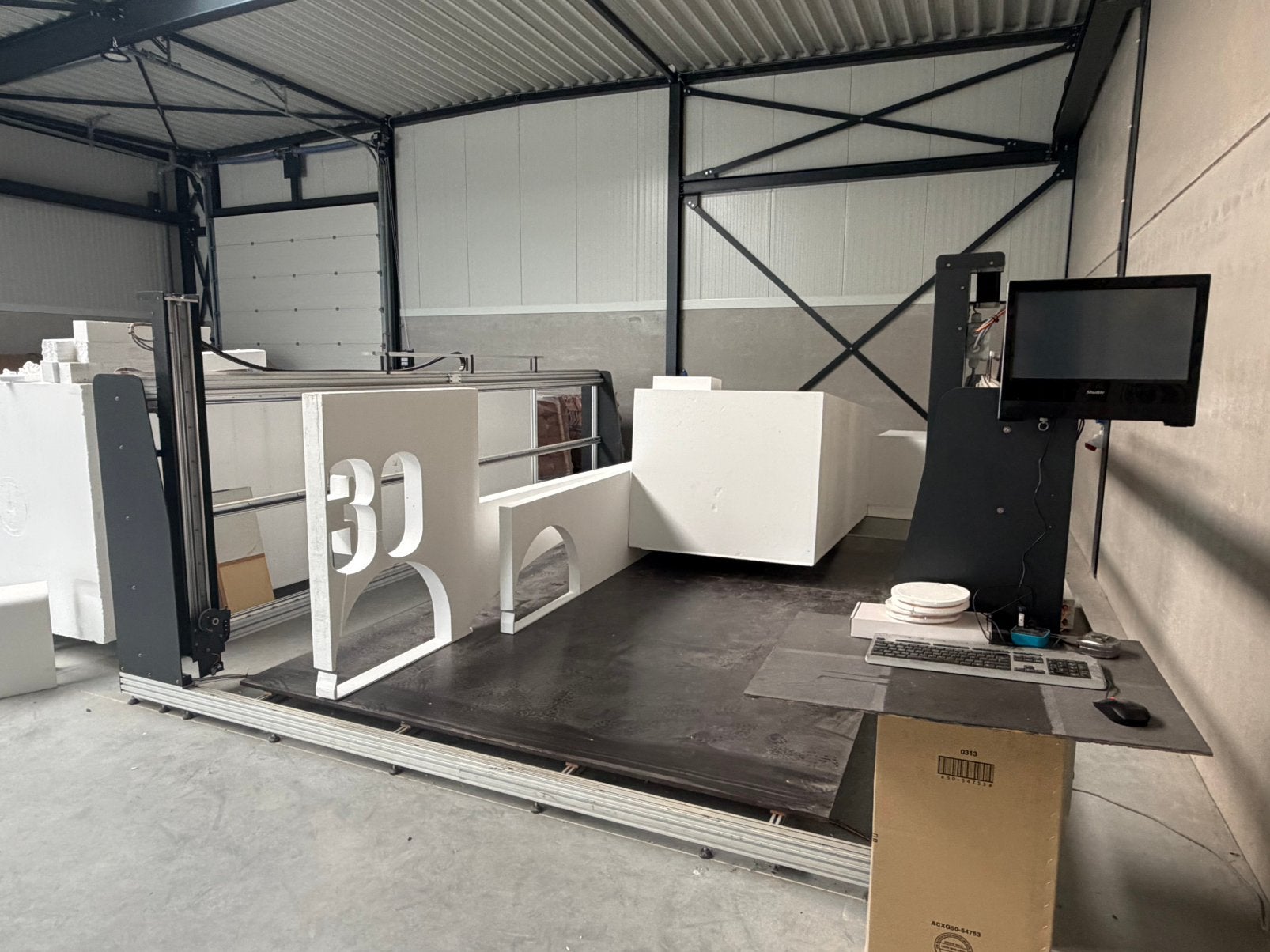 CNC gestuurde EPS snijder, Doe-het-zelf en Bouw, Ophalen, Zo goed als nieuw