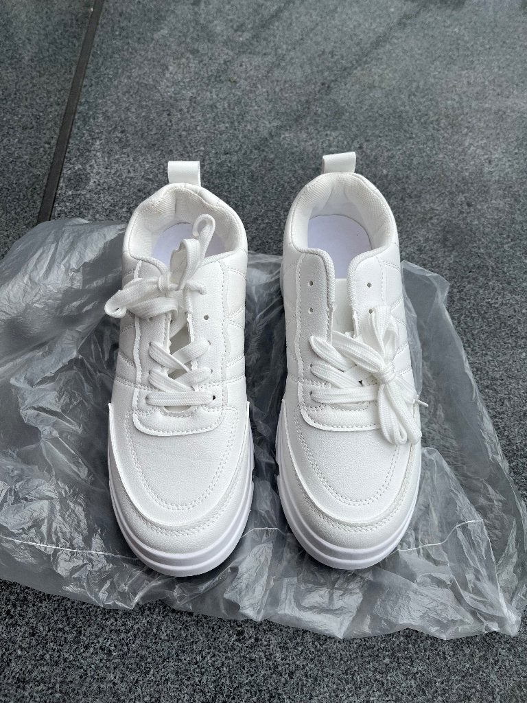 Witte sneakers, Kleding | Dames, ANDERE, Wit, Nieuw, Ophalen of Verzenden