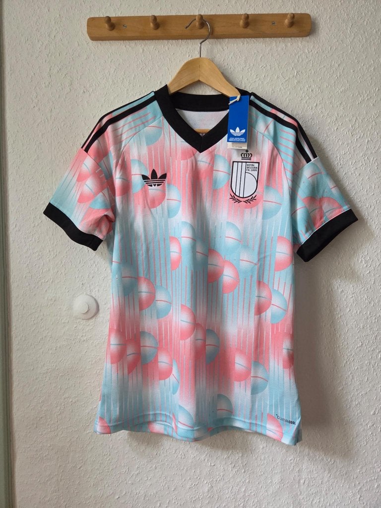 ADIDAS Uitshirt Rode Duivels België WK 2026 M René Magritte, Maat M, Verzenden, Nieuw, Shirt